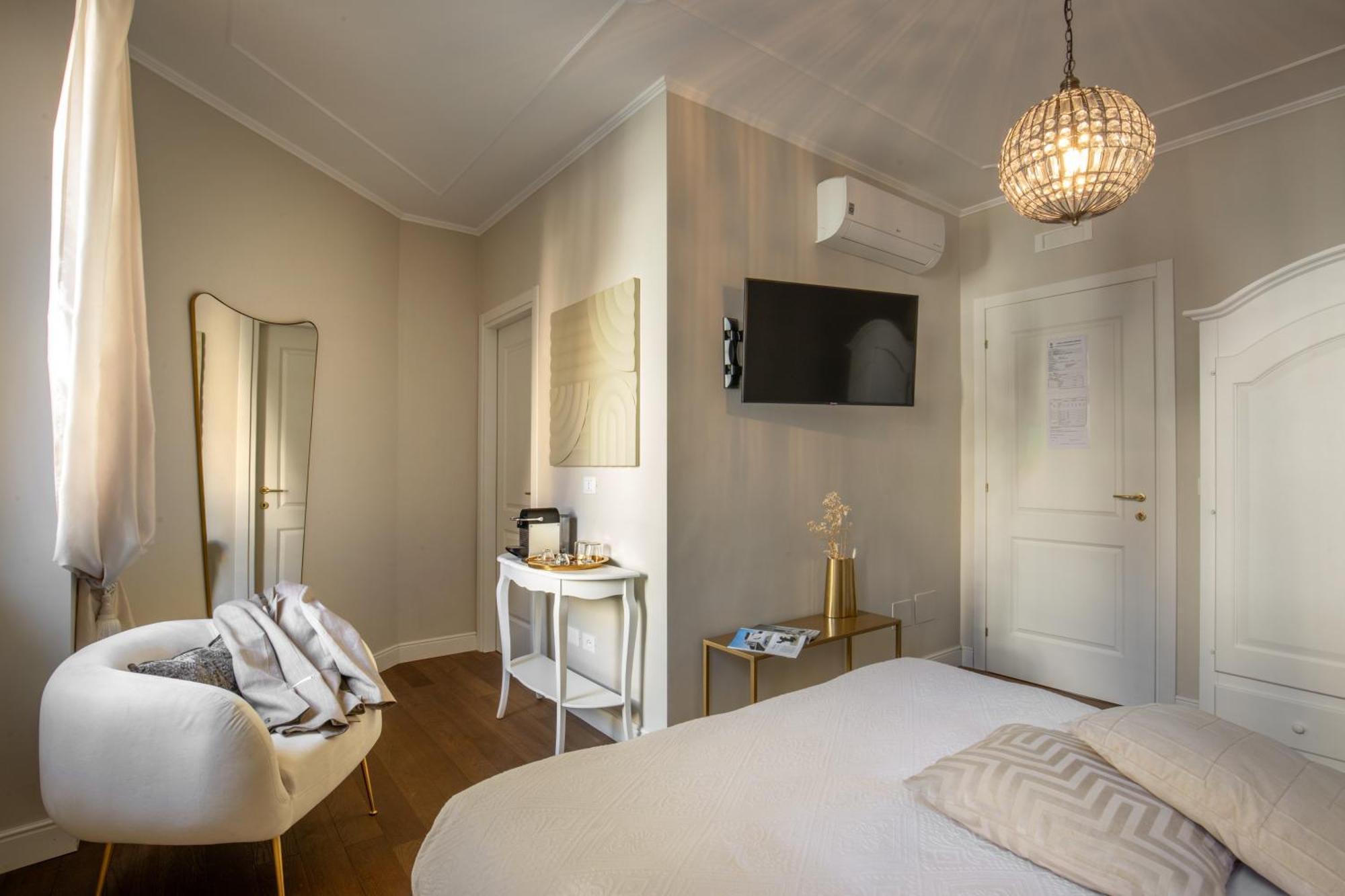 Daplace - Corso Monforte Suites Milan Bagian luar foto